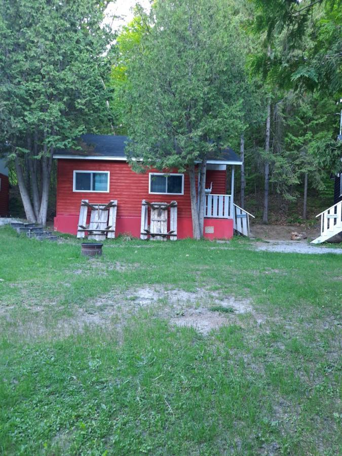 Lakefront Hideaway Resort Kawartha Lakes Esterno foto