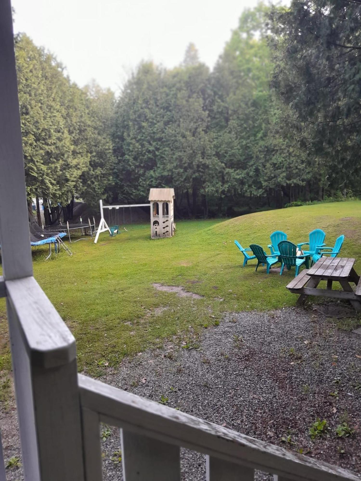 Lakefront Hideaway Resort Kawartha Lakes Esterno foto